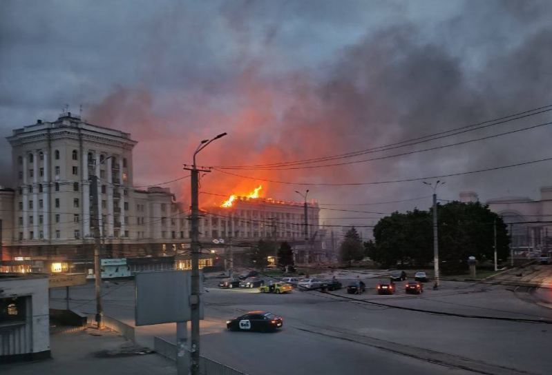 В пятницу утром ВКС РФ жестко бомбили центр Днепропетровска.