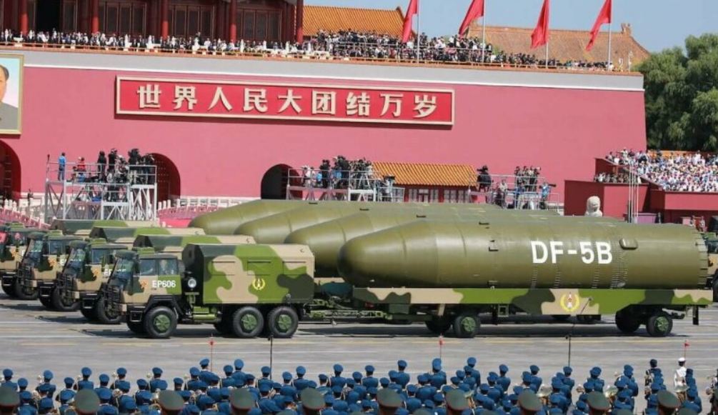 В КНДР опровергли поставки корейского оружия в РФ.