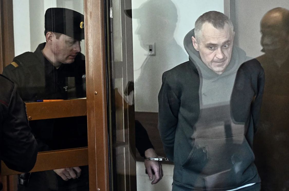 Бывший коммунальщик МО РФ получил 9 лет за взятку.