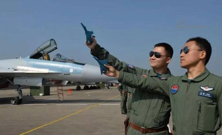 В Британии будут наказывать за обучение летчиков КНР.