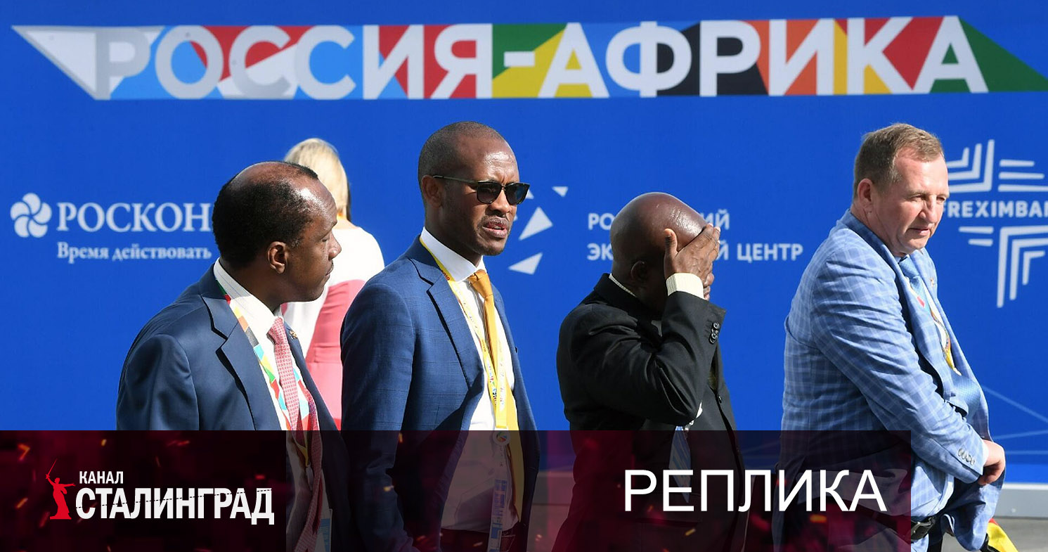 Снова стучат снизу.