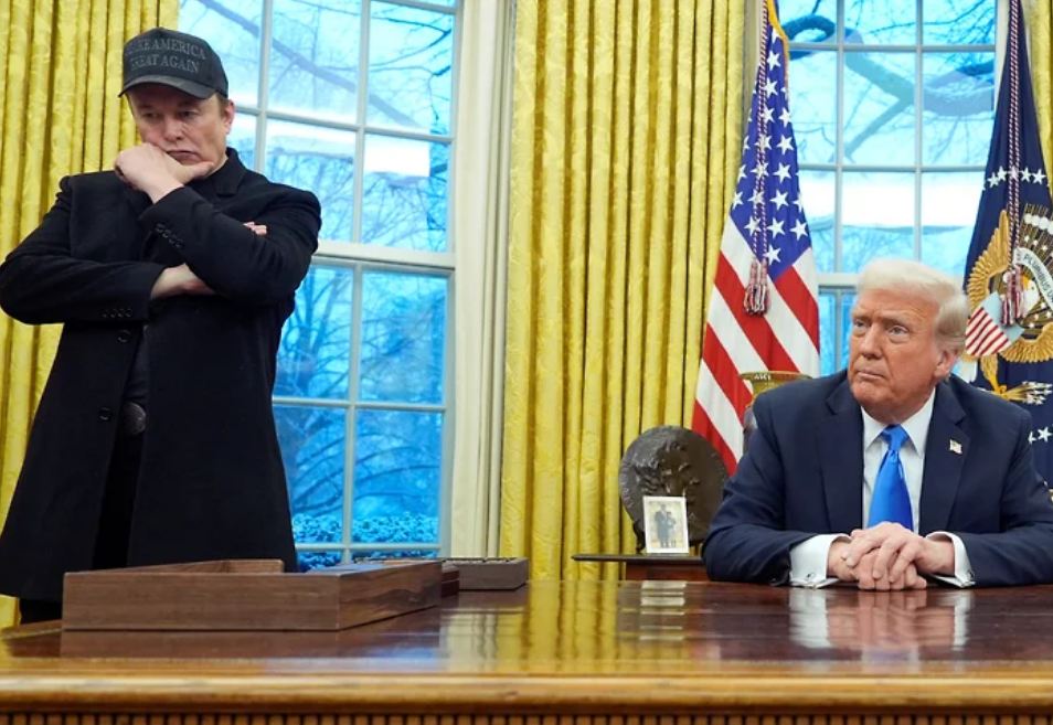 Трамп рассказал за что уволит Маска из своей команды.