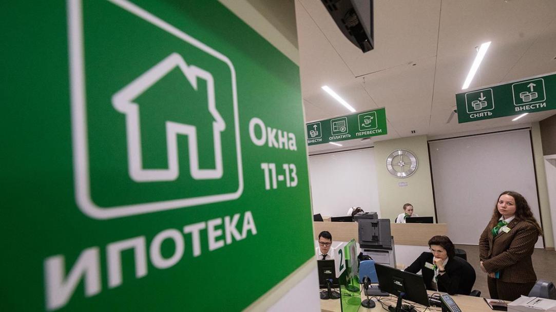 Ипотека в России подорожает, но срок выплат по ней увеличится.