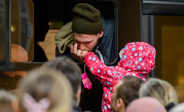 Родителям погибших в СВО воинов спишут кредитную кабалу.