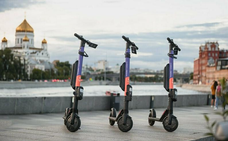 Электросамокат впервые был изъят у виновника ДТП в Москве.