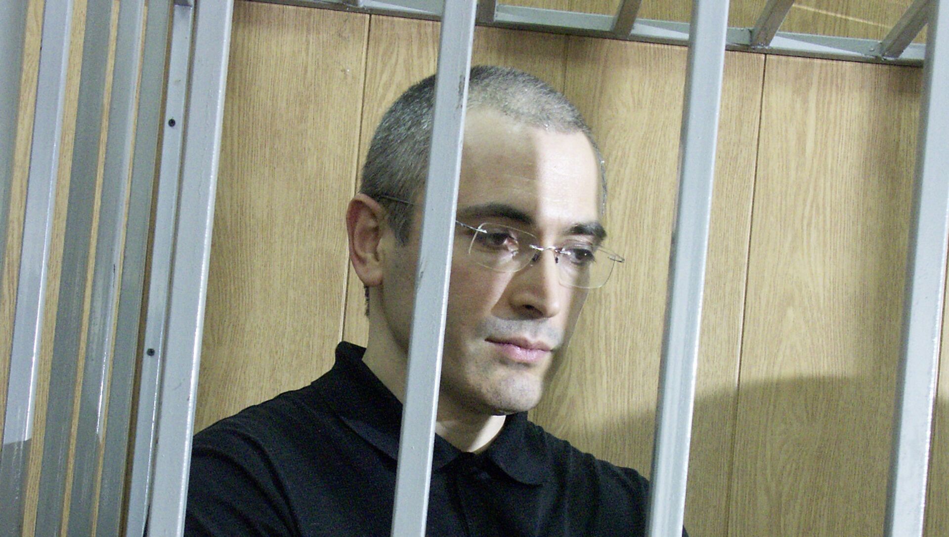 На Ходорковского подан иск в Москве без указания сути дела.