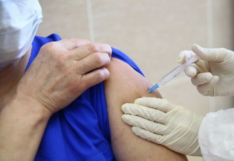 Почти 17 000 человек умерли от применения вакцины от ковид.